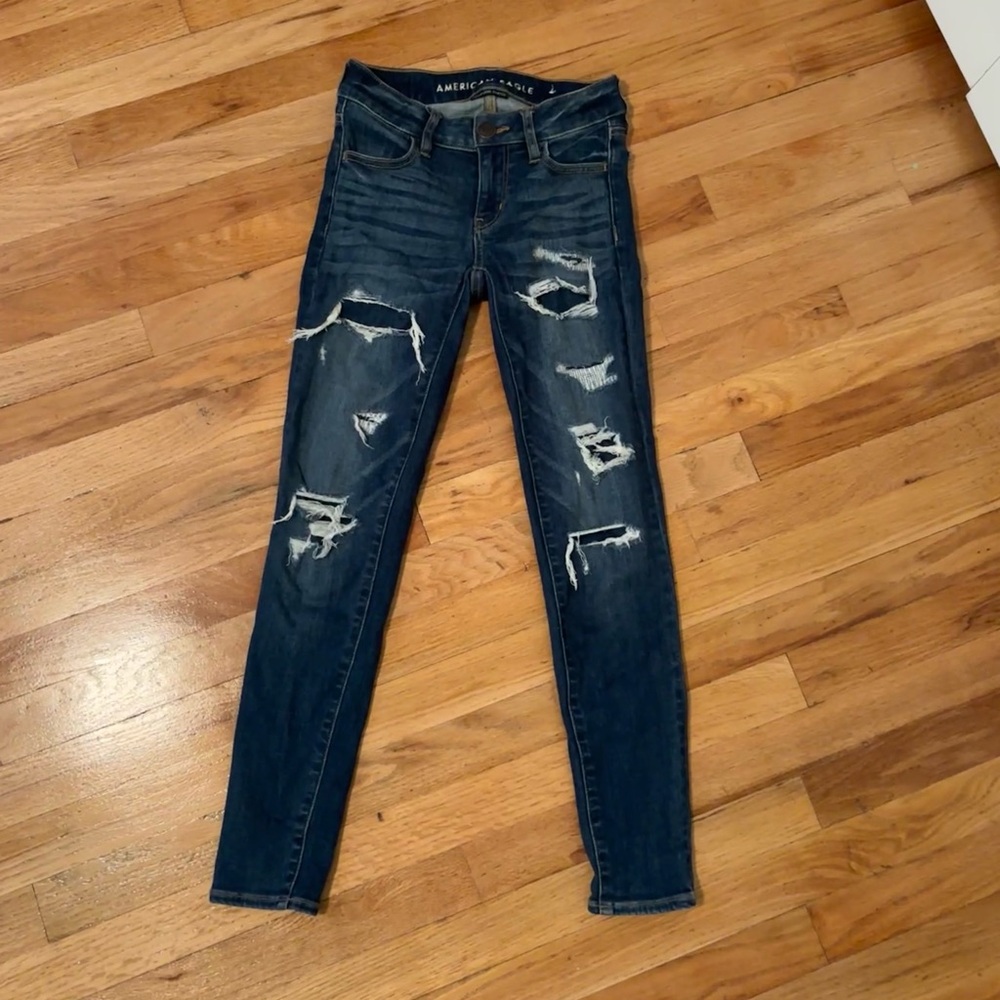 American Eagle Outfitters Distressed Blue Jeans/Jeggings - size 00